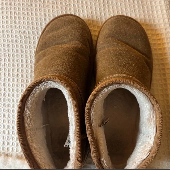 Classic Women's Short Winter Boot - Brown - Picture 2 of 4